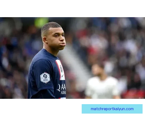 姆巴佩在巴黎圣日耳曼更衣室的地位持续提升，备受队友认可与尊重。